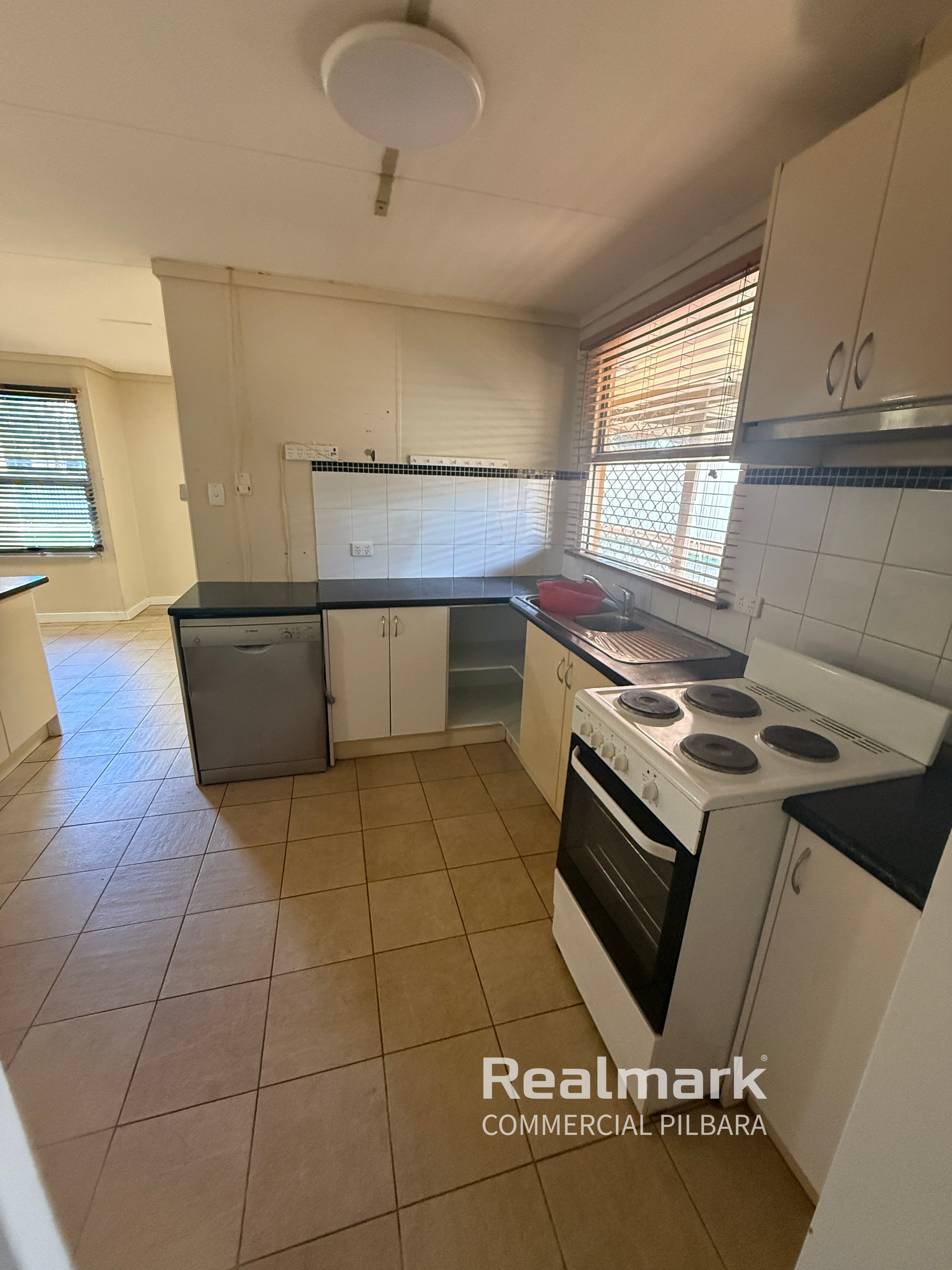 25 Culldorah Street, NEWMAN WA 6753, Newman - Thumbnail 2