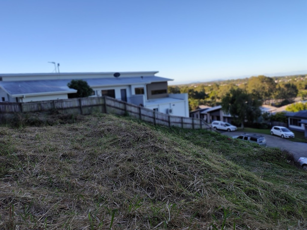 77 Cinnamon Drive, Glenella QLD — photo 2 of 8