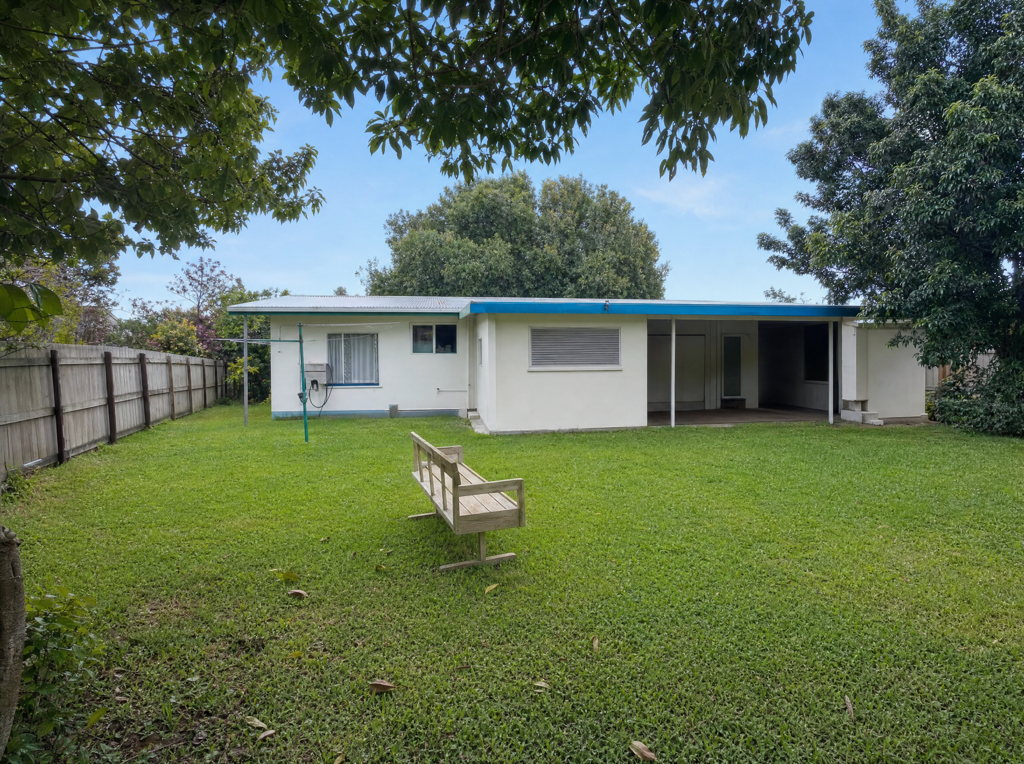 6 Mintaro Crescent, Woree QLD — photo 5 of 8