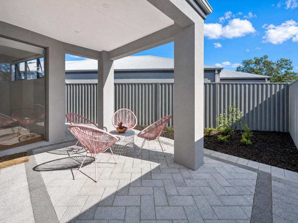 32 Wheyland Street, Willagee WA — photo 7 of 8