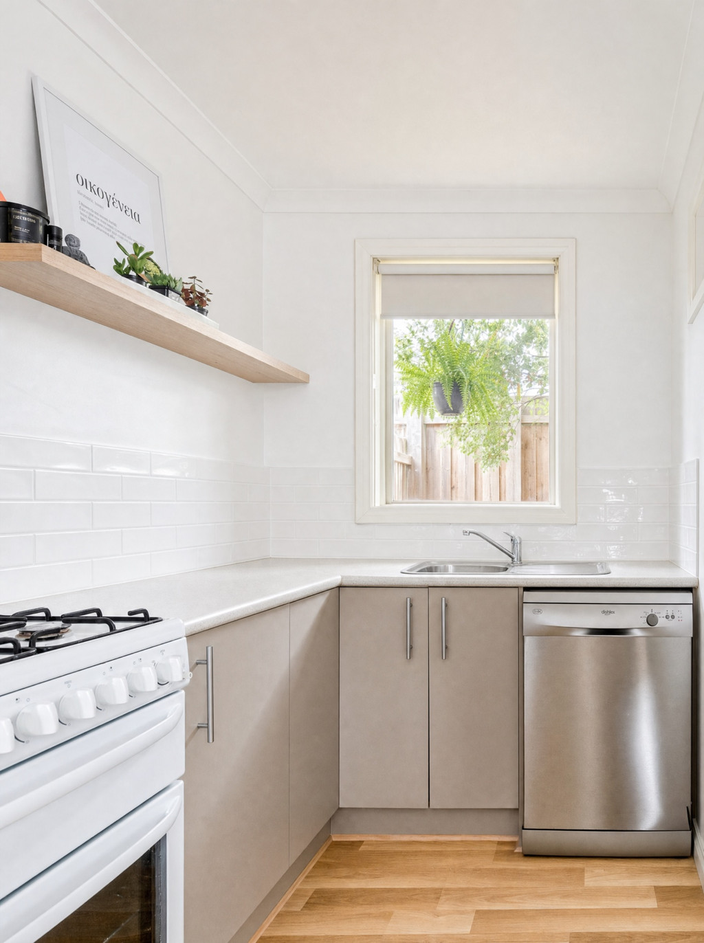 5/4-6 Campbell Grove, Mornington VIC — photo 3 of 8