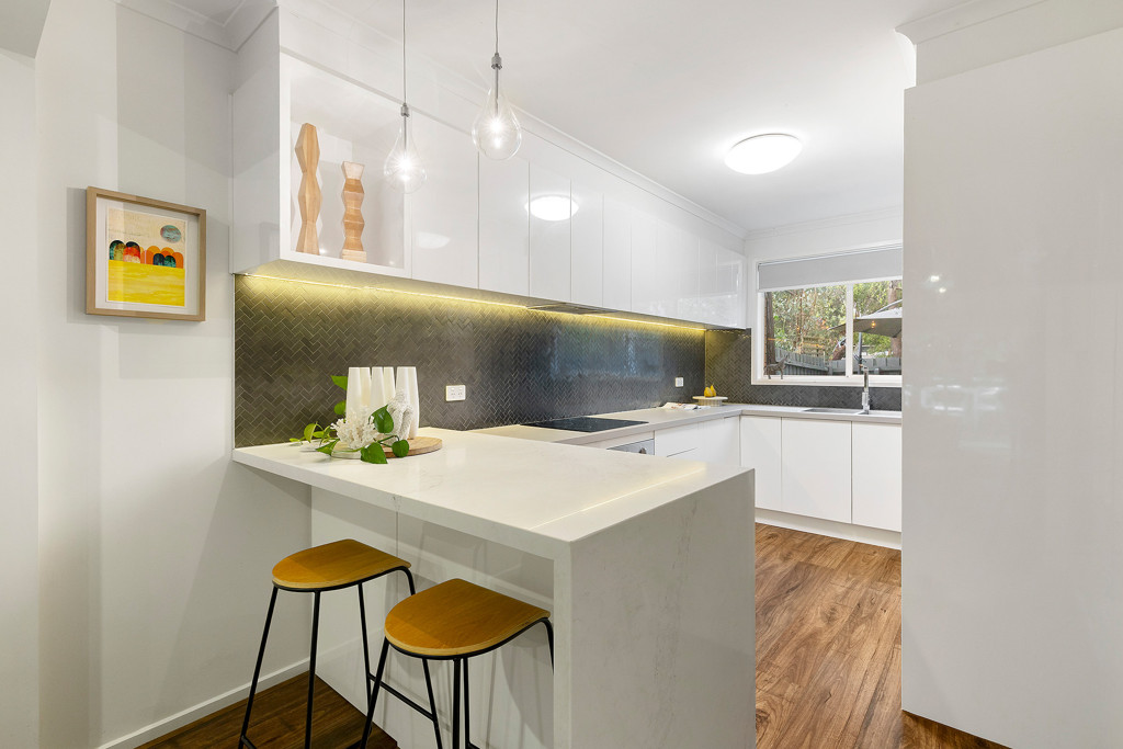 17 Park Close, Heathmont VIC — photo 5 of 8