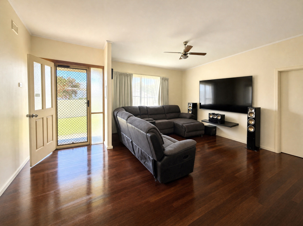 13 Octoman Street, Tumby Bay SA — photo 2 of 8