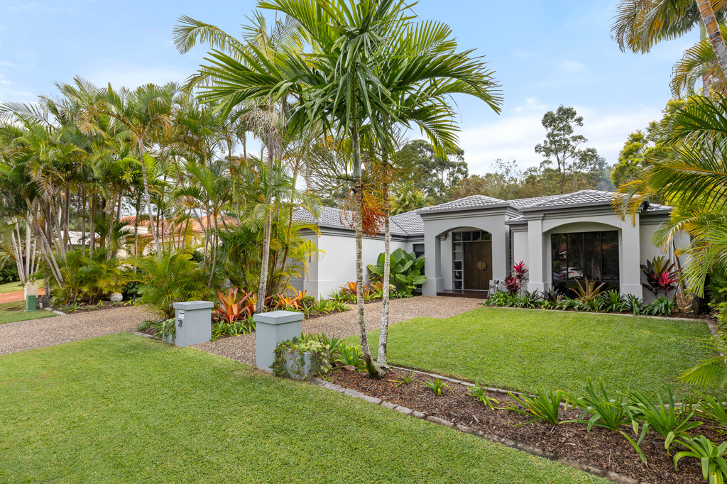 21 Feathertail Court, Tewantin QLD — photo 2 of 8
