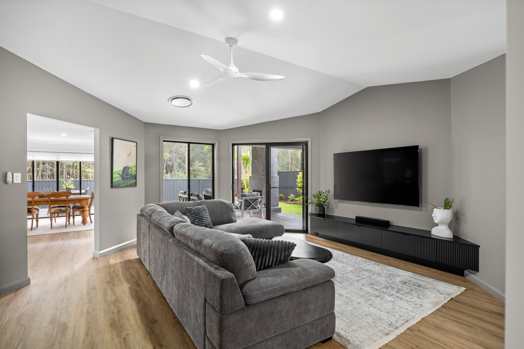 21 Feathertail Court, Tewantin QLD — photo 3 of 8