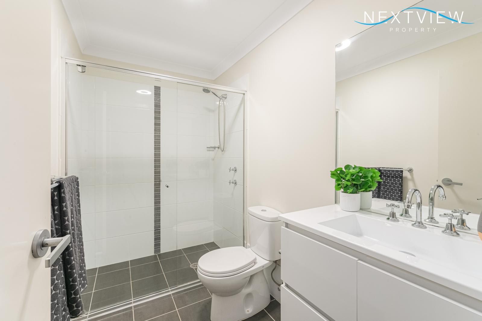 2 / 3 Torpey Place, Broadmeadow