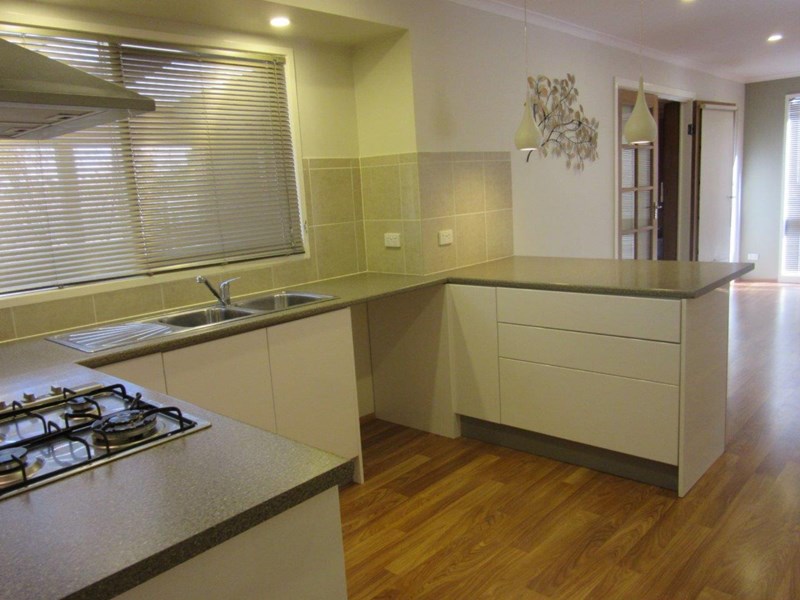 5 Troy Court, Werribee, VIC, 3030, Werribee - Thumbnail 2