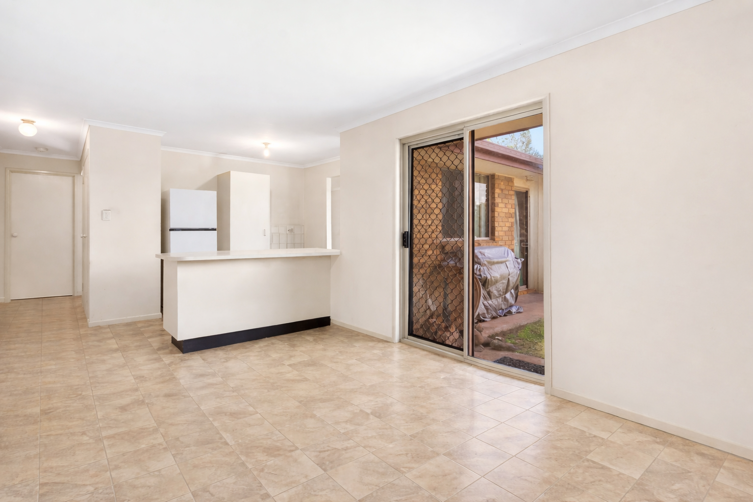 23 Youngs Road, Glass House Mountains - Thumbnail 3