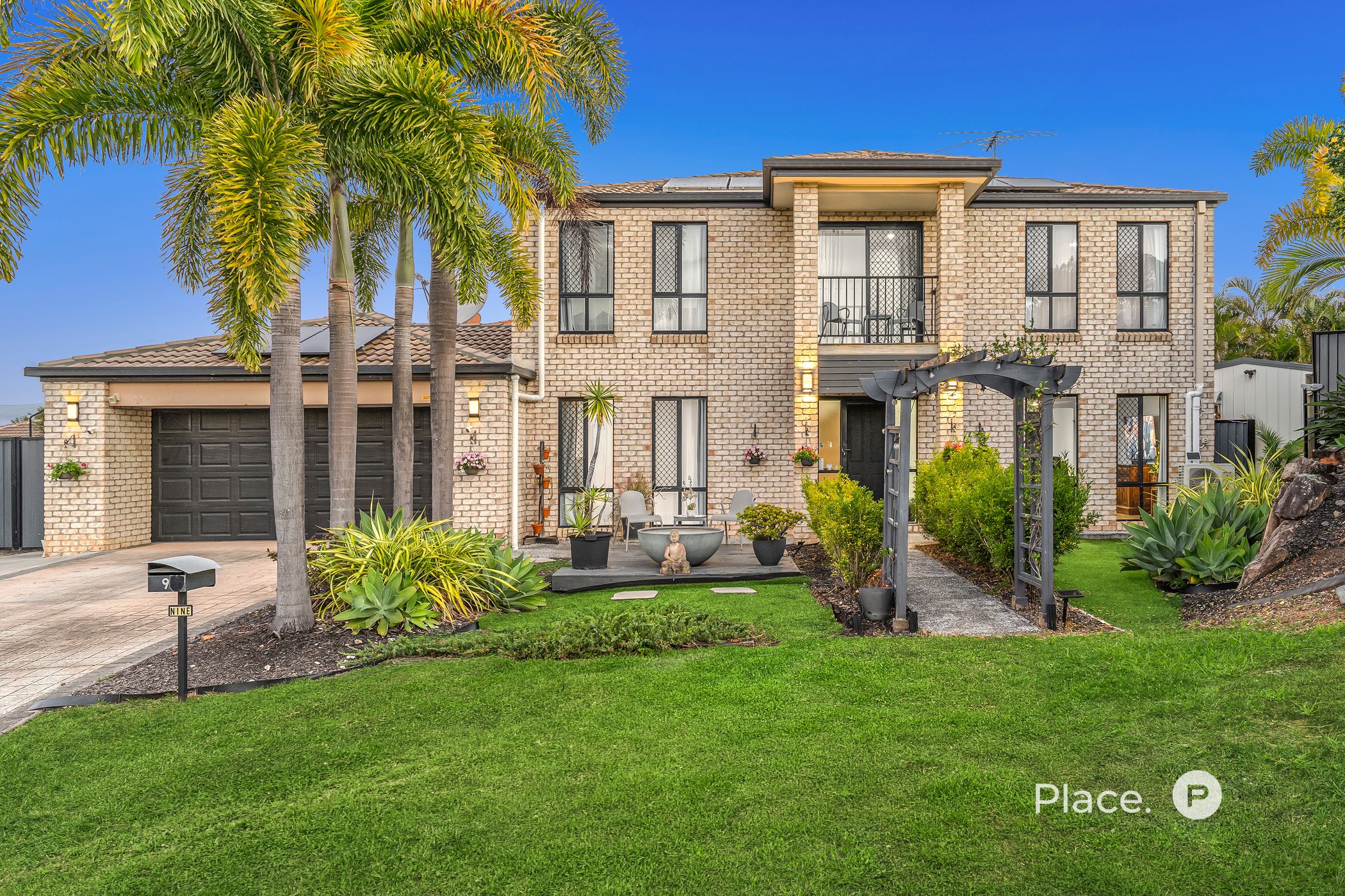 9 Ivory Close